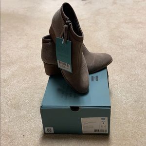 Toms Women’s Loren Bootie in Taupe Grey Size 7